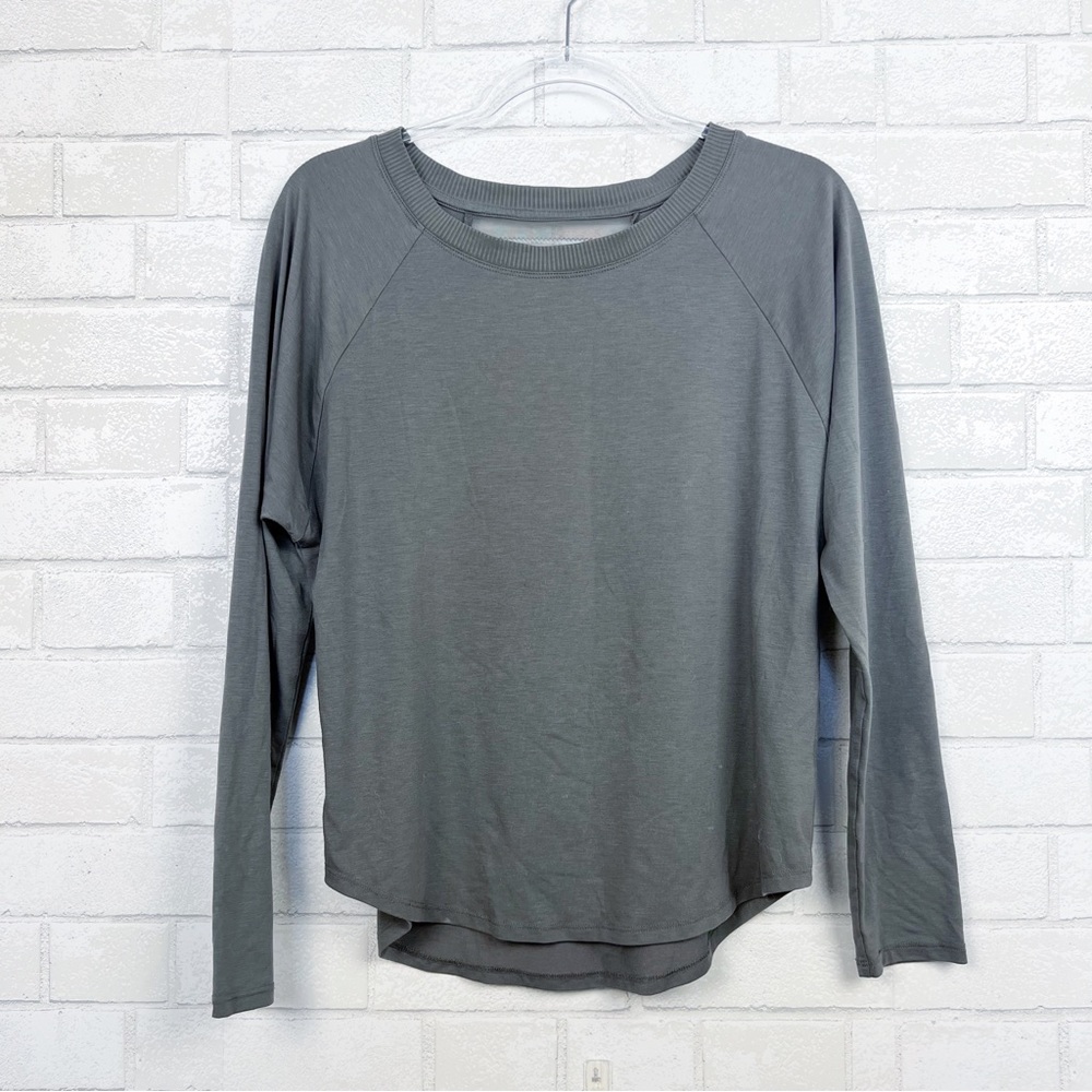 Athleta Topanga Gray Long Sleeve Top